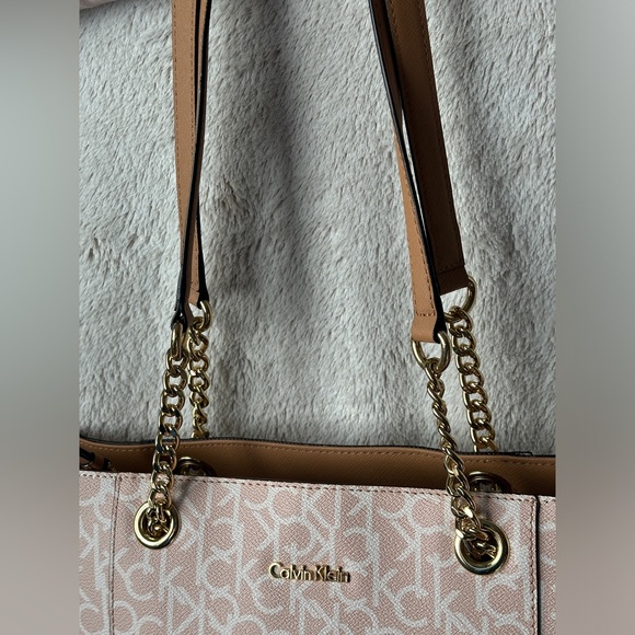 NWOT! Calvin Klein Pink & White Shoulder Bag - Picture 11 of 14